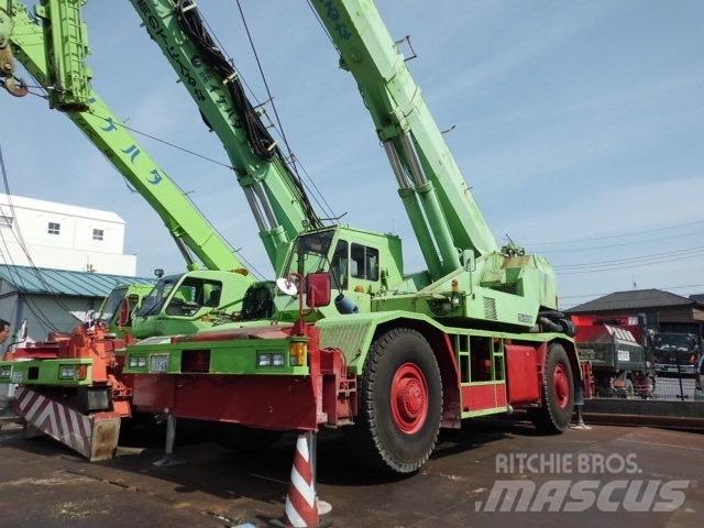 Tadano TR500M-2 Neapdoroto reljefo kranai