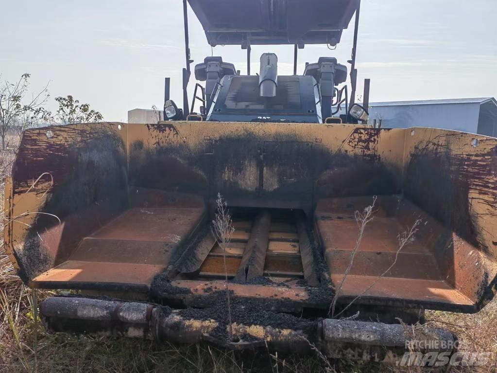 CAT AP655F Asfalto klotuvai