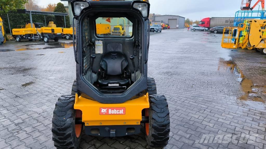 Bobcat S 450 Krautuvai su šoniniu pasukimu