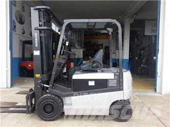 Nissan Q02L25CU Elektriniai šakiniai krautuvai