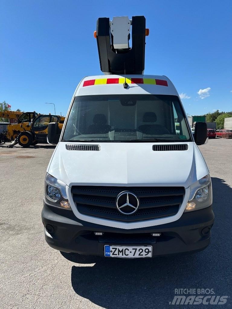 VERSALIFT VDT-170-F Ant vilkikų montuojamos kėlimo platformos