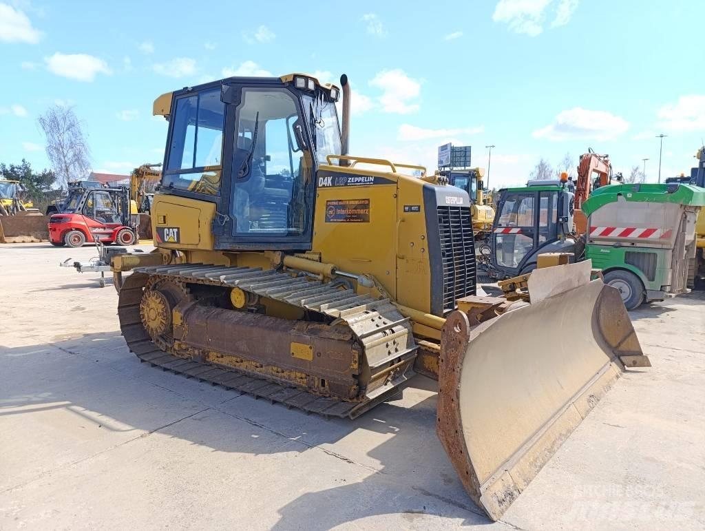 CAT D 4 K Vikšriniai buldozeriai