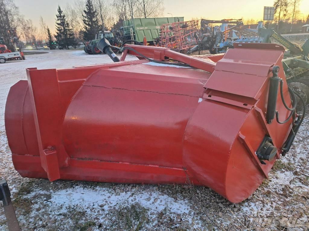 TR 270 Sniego pūstuvai