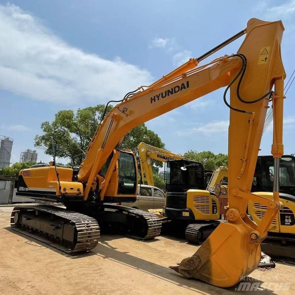 Hyundai R220-9s Vikšriniai ekskavatoriai