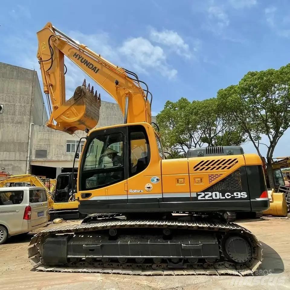Hyundai R220-9s Vikšriniai ekskavatoriai