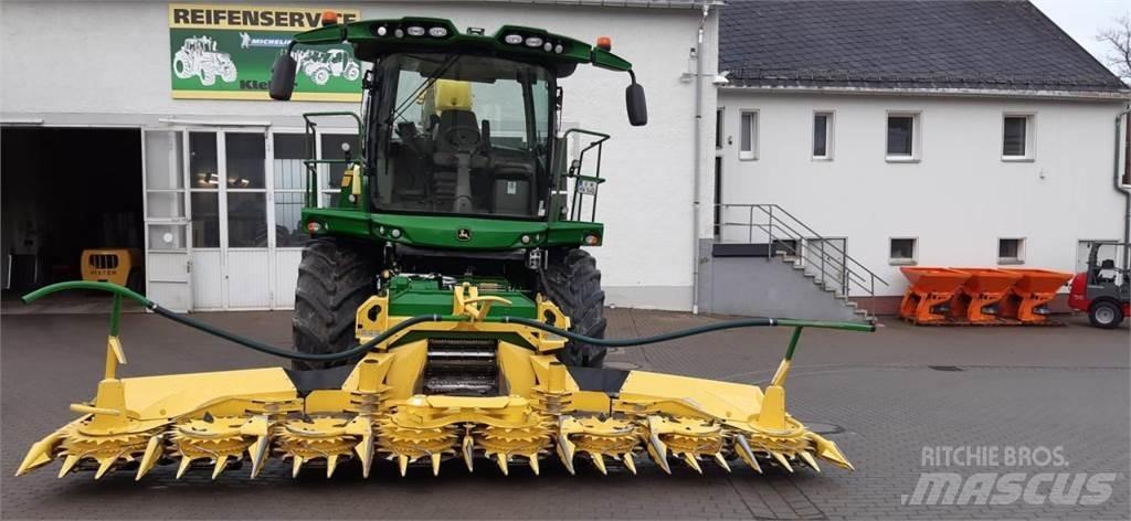 John Deere 8400i Pašarų ruošimo technika