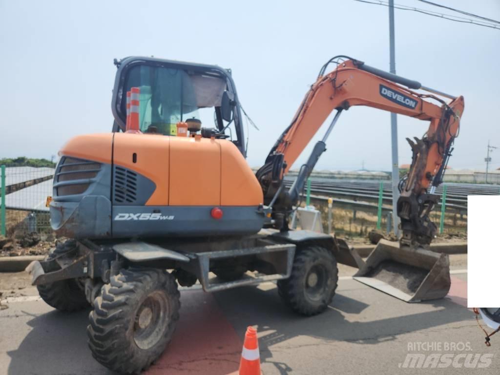 Doosan DX 55 W Ratiniai ekskavatoriai