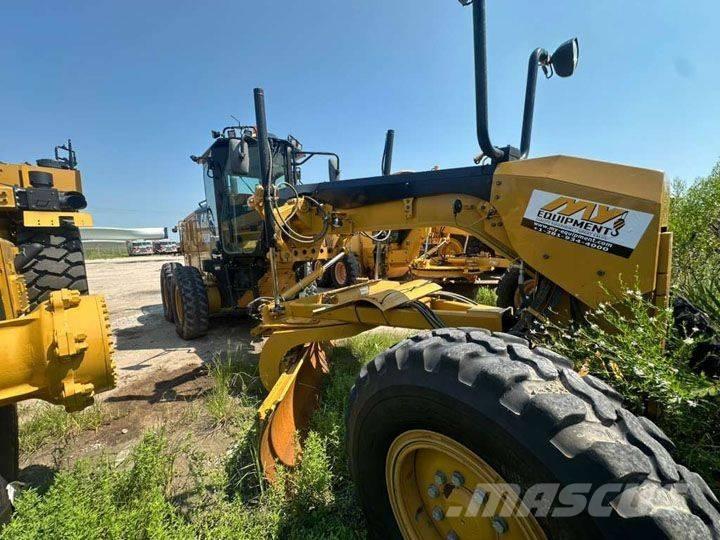 CAT 140 M 2 Greideriai