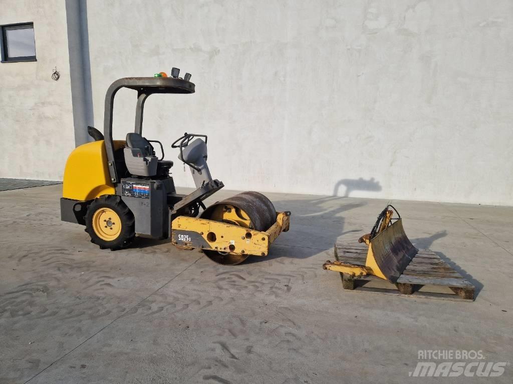 Volvo SD 25 D  R329 Vieno būgno volai