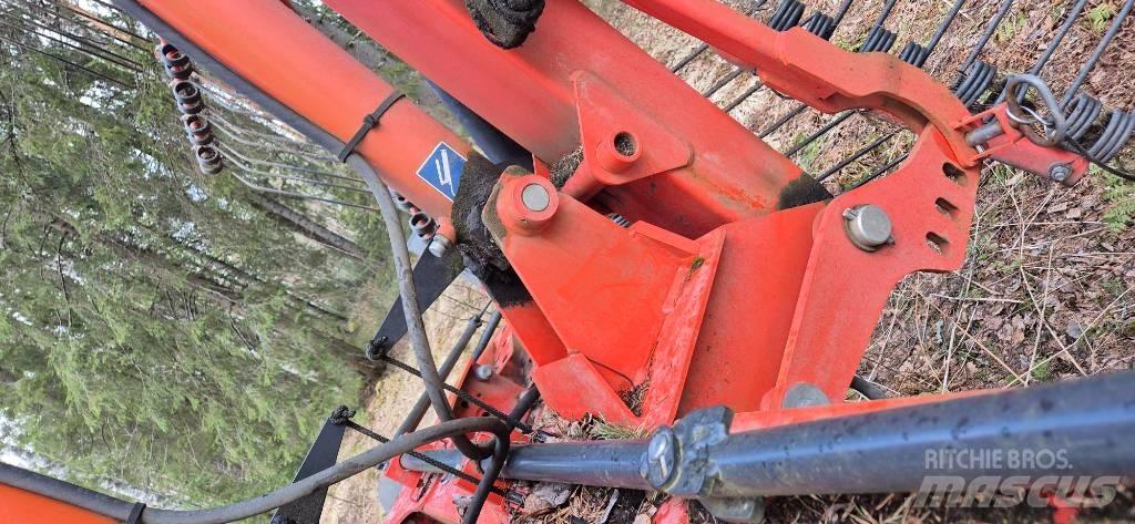Kuhn GA 8121 Pradalges formuojantys padargai