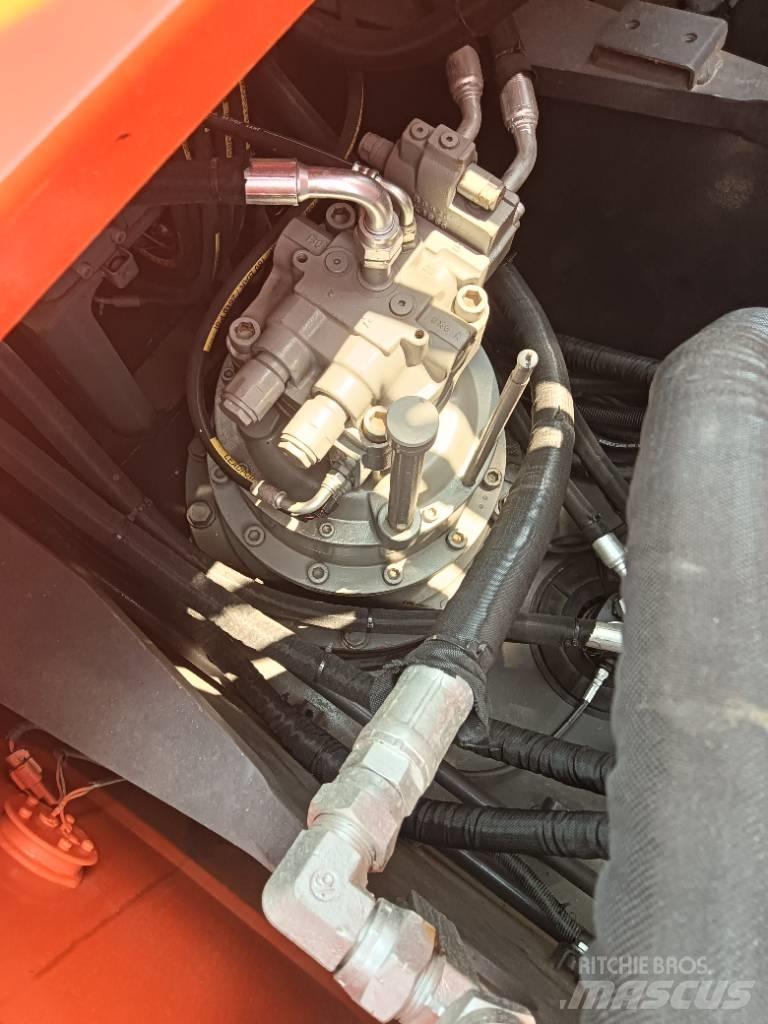 Hitachi ZX 240 Vikšriniai ekskavatoriai