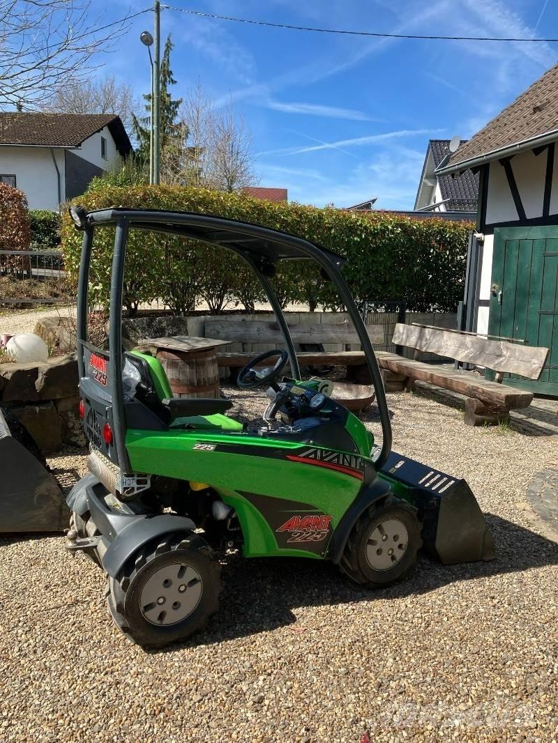Avant 225 Mini krautuvai
