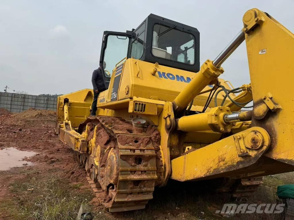 Komatsu D 375 A Vikšriniai buldozeriai