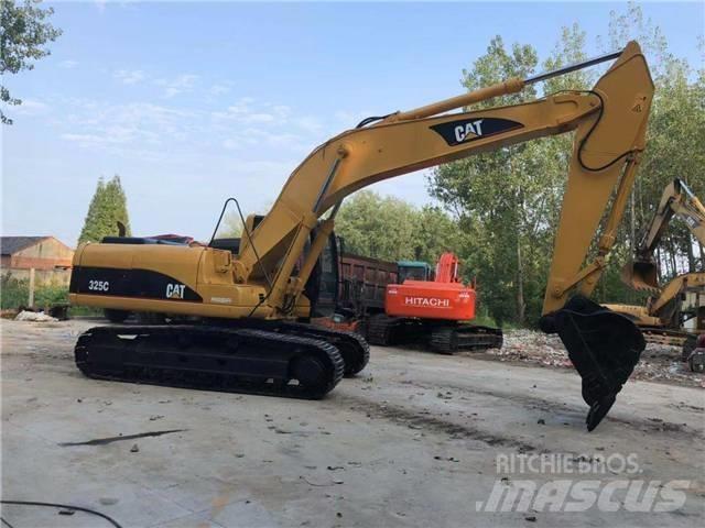 CAT 325C Vikšriniai ekskavatoriai