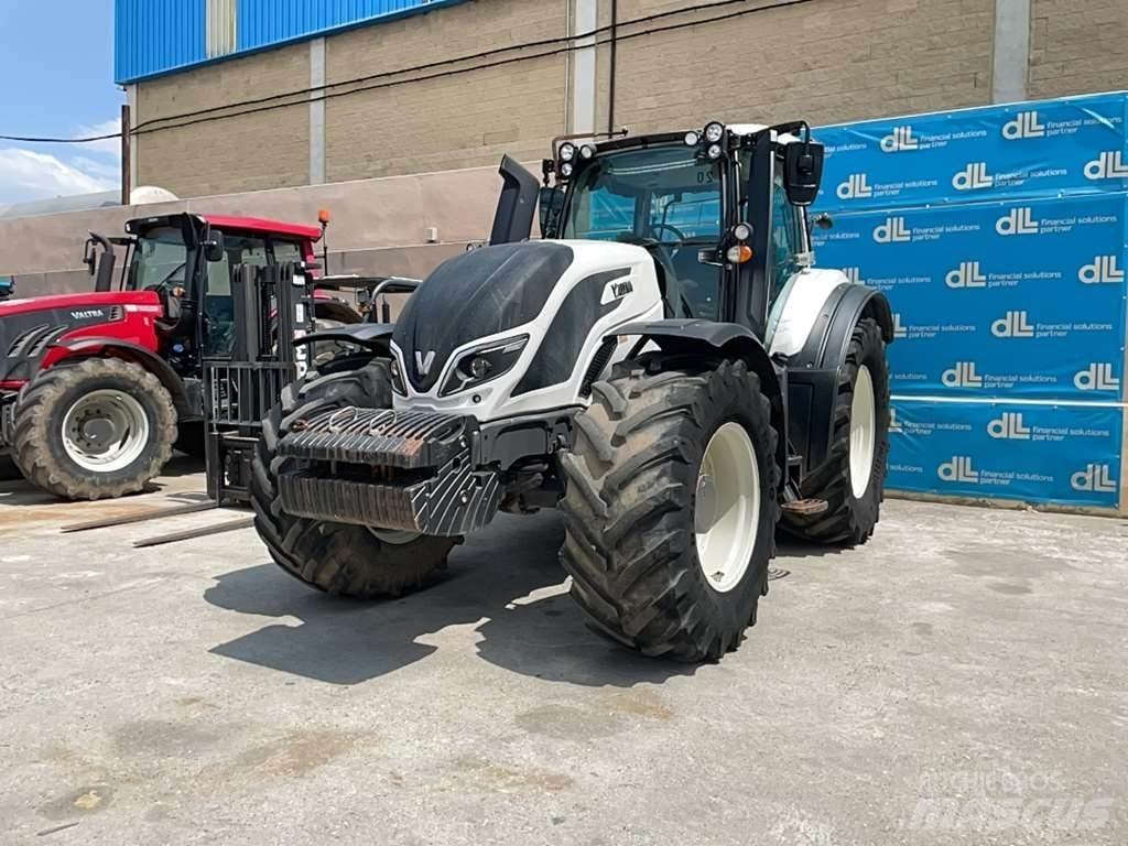 Valtra T174E Traktoriai