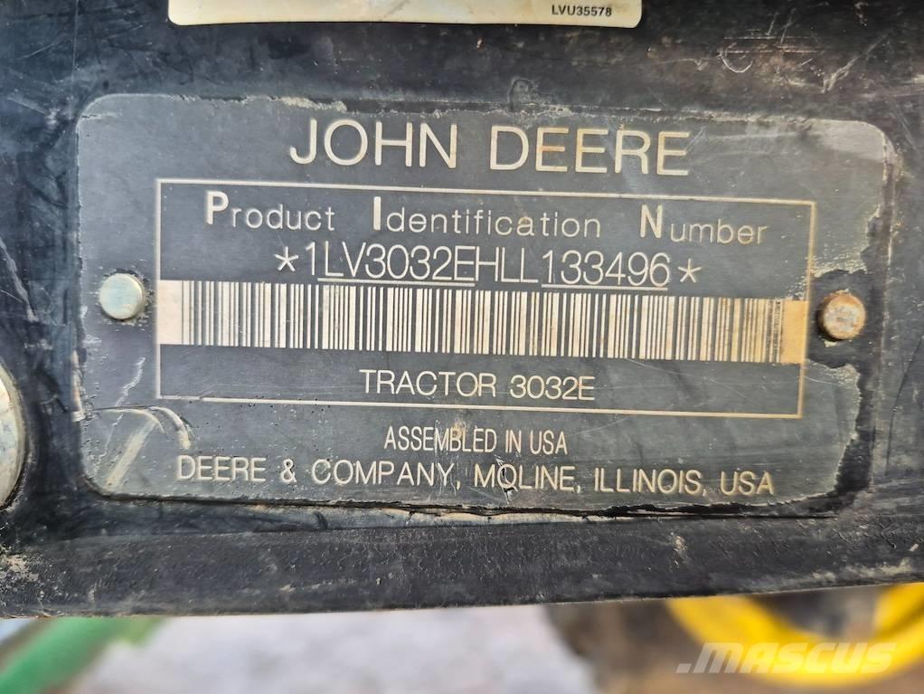 John Deere 3032 E Traktoriai