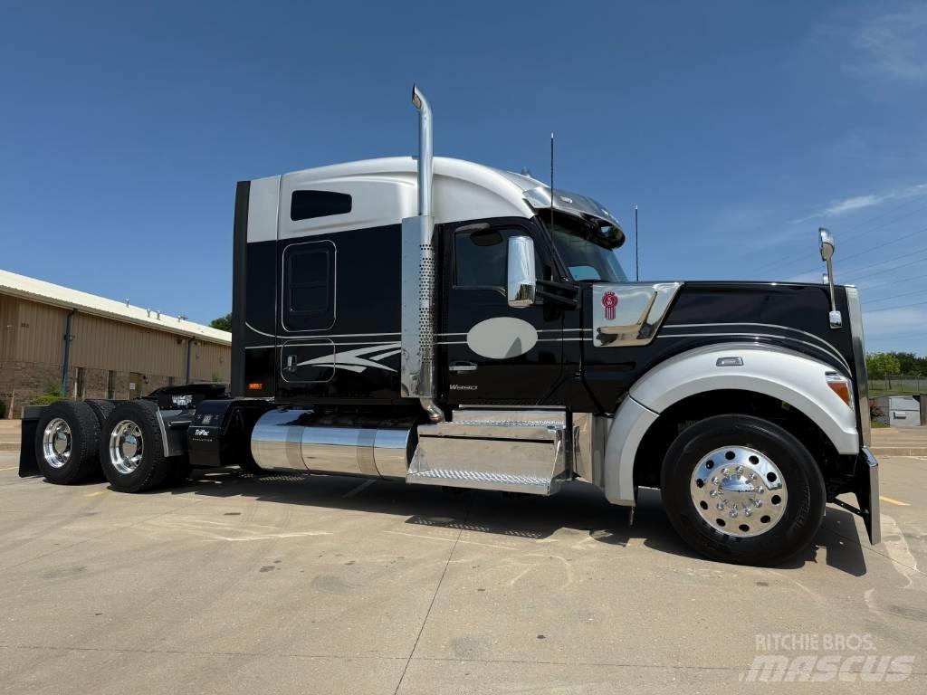 Kenworth W 990 Naudoti vilkikai