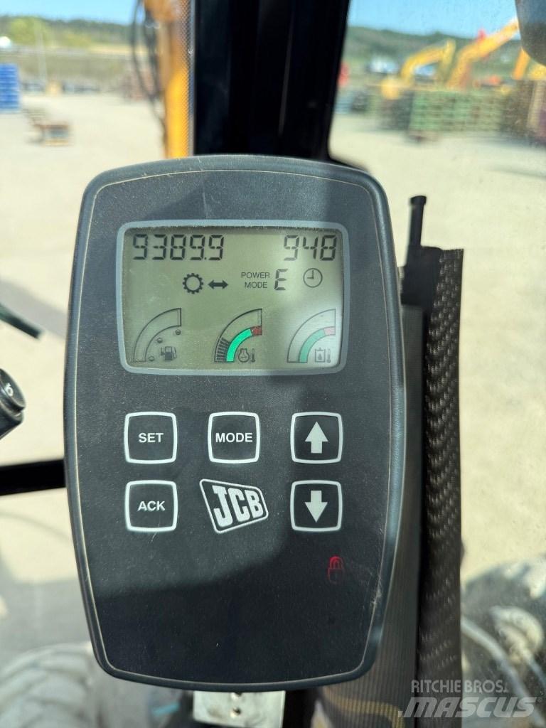 JCB JS 145 W Ratiniai ekskavatoriai