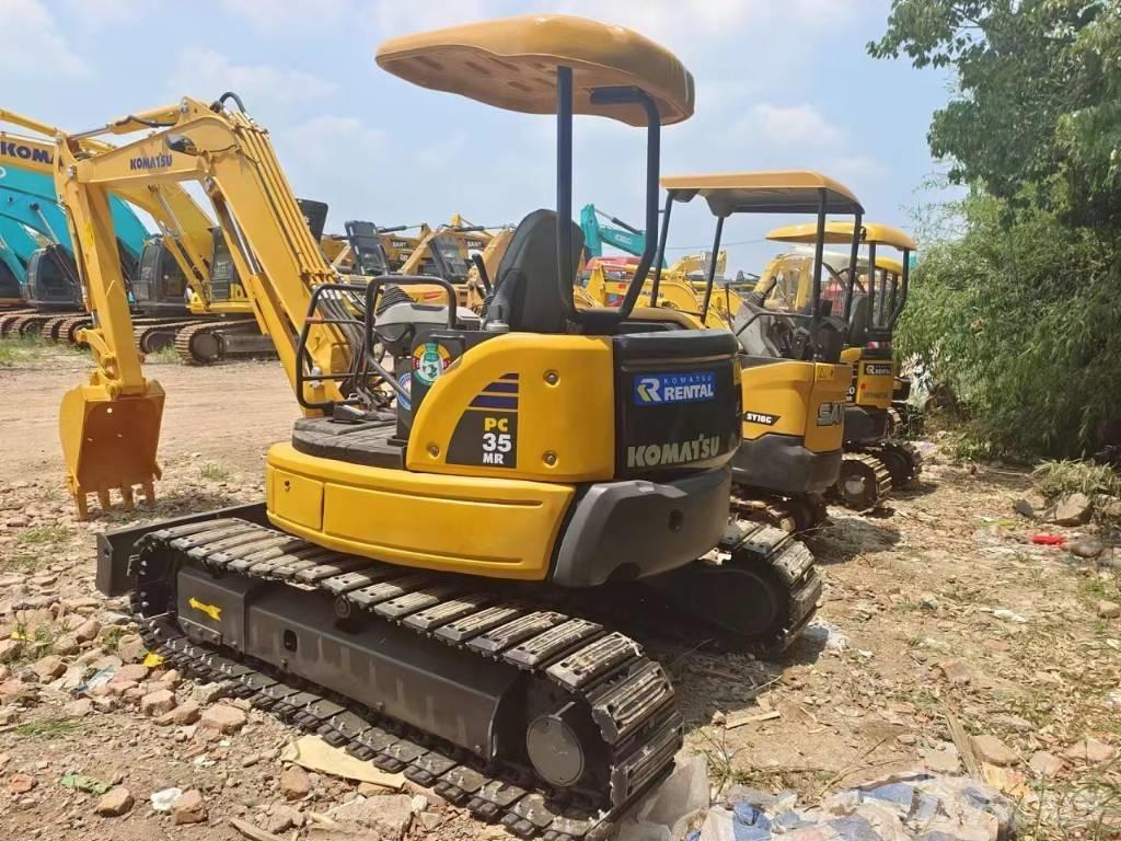 Komatsu PC35 Vikšriniai ekskavatoriai