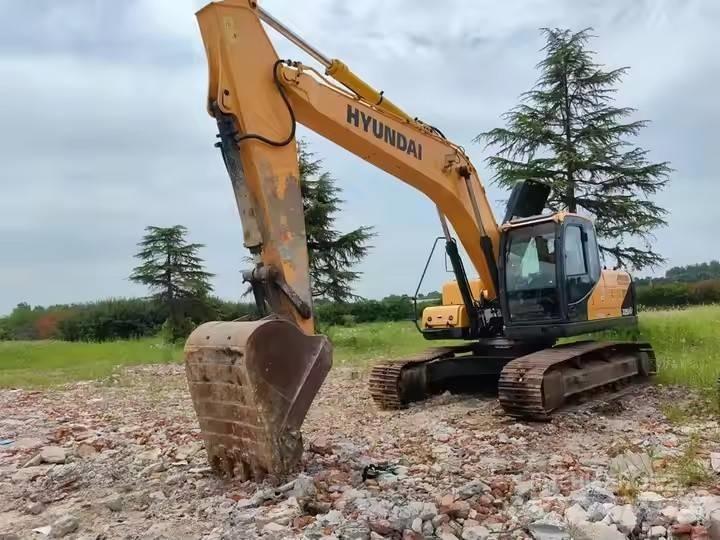 Hyundai 225LVS Vikšriniai ekskavatoriai