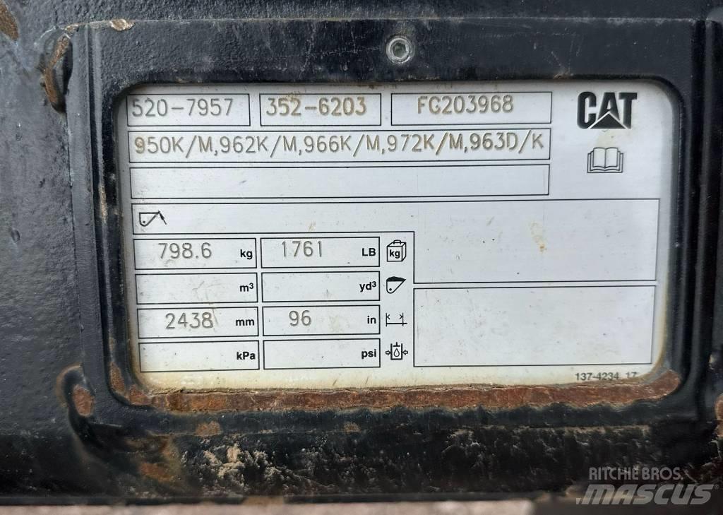 CAT 950M Naudoti ratiniai krautuvai