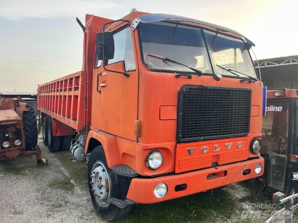 Volvo F 88 Savivarčių priekabų vilkikai