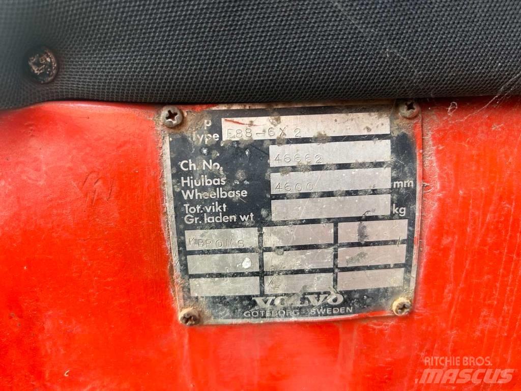Volvo F 88 Savivarčių priekabų vilkikai