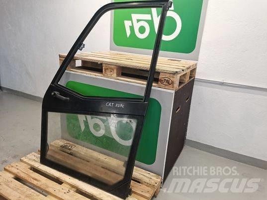CAT TH407C door Kabinos ir interjeras