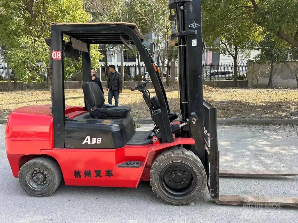 Hangcha A38 Dyzeliniai krautuvai