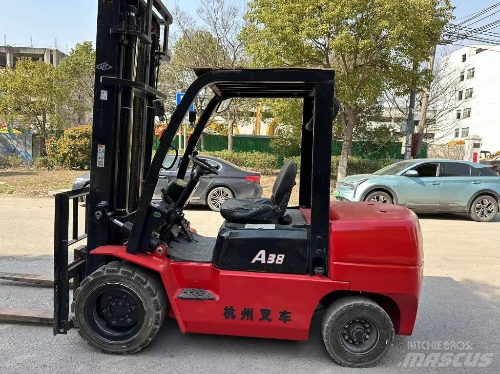 Hangcha A38 Dyzeliniai krautuvai