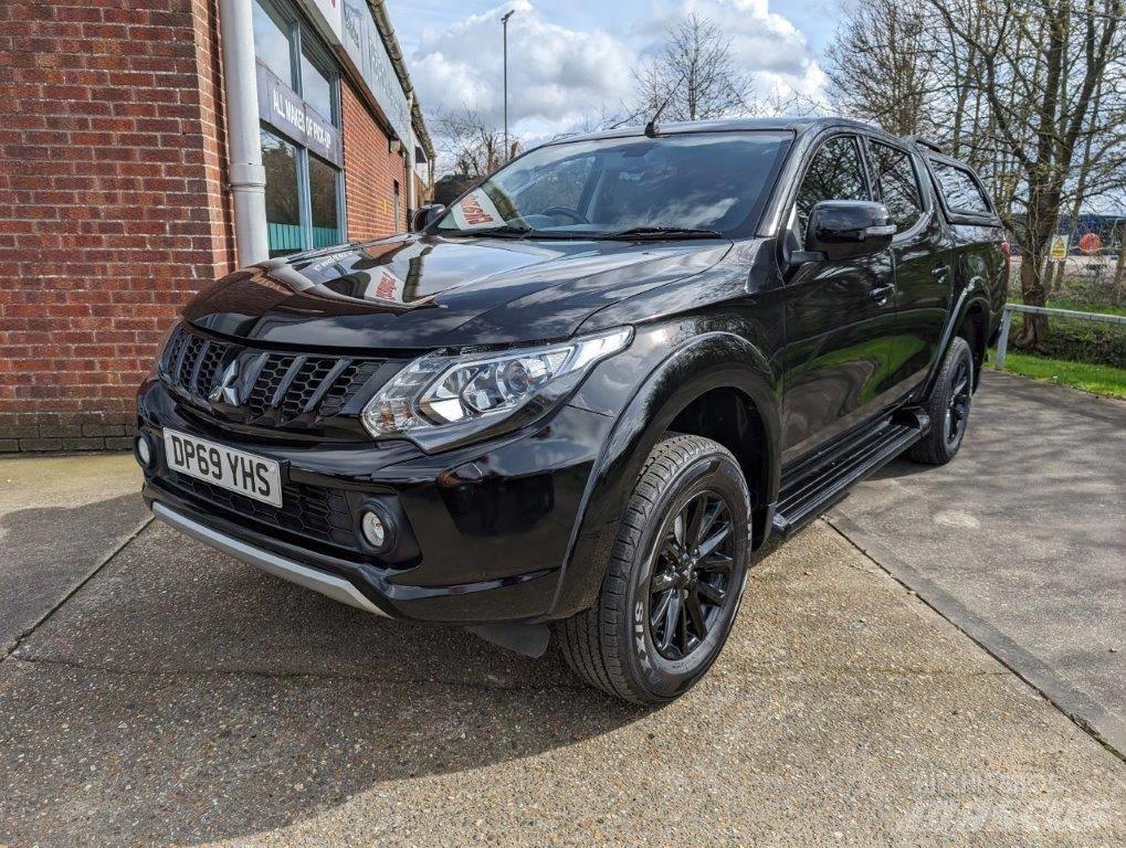 Mitsubishi L 200 Pikapai / Bortiniai sunkvežimiai