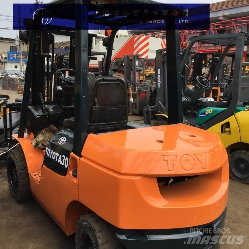 Toyota 7 FD 30 Dyzeliniai krautuvai