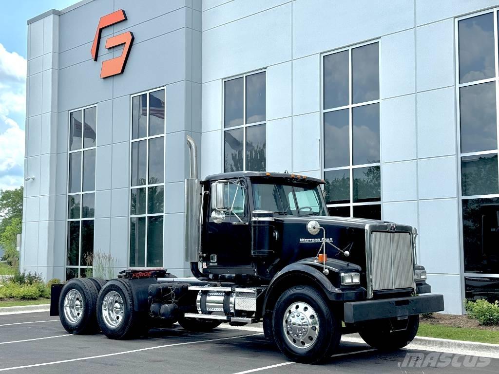Western Star 4900 SF Naudoti vilkikai
