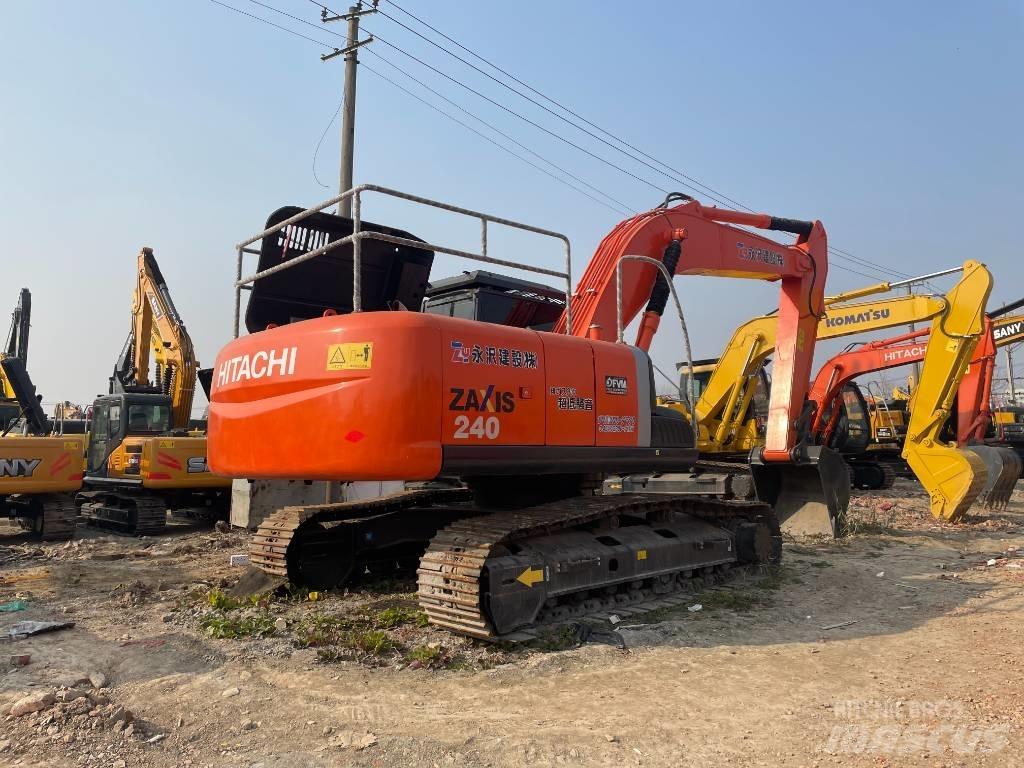 Hitachi ZX 240 Vikšriniai ekskavatoriai