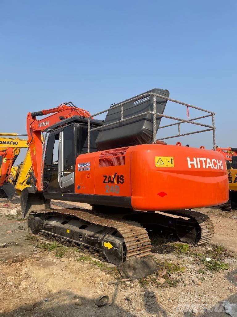 Hitachi ZX 240 Vikšriniai ekskavatoriai
