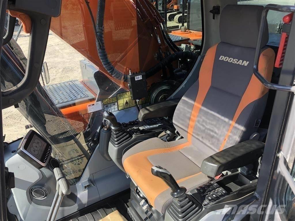 Doosan DX300 Vikšriniai ekskavatoriai