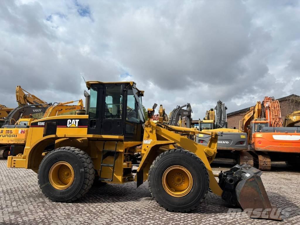 CAT 938 G Naudoti ratiniai krautuvai