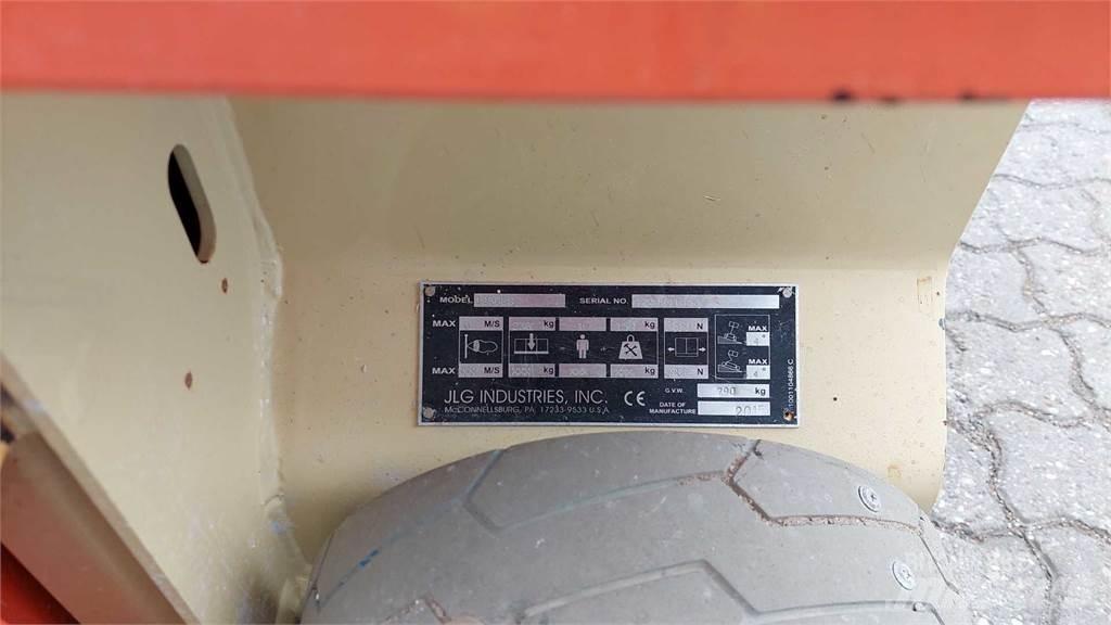 JLG 1230ES Kiti keltuvai ir platformos