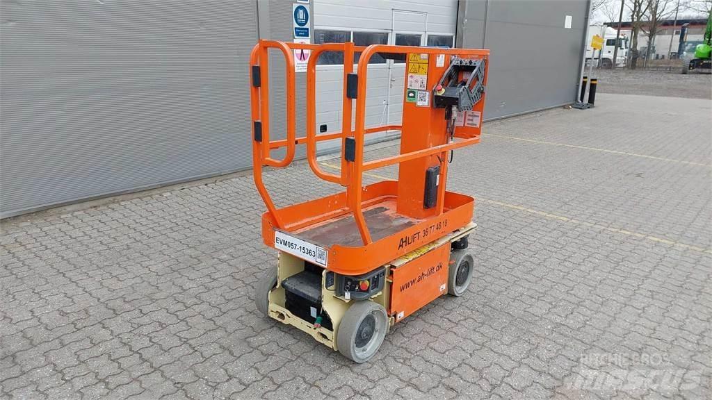 JLG 1230ES Kiti keltuvai ir platformos