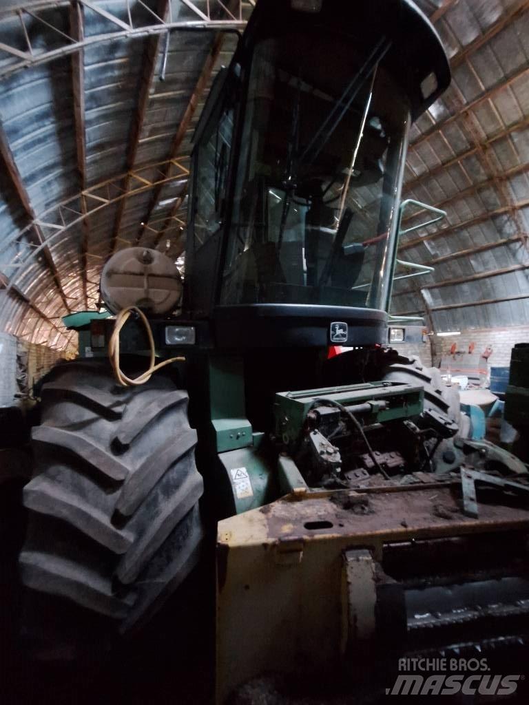 John Deere 6850 Pašarų ruošimo technika