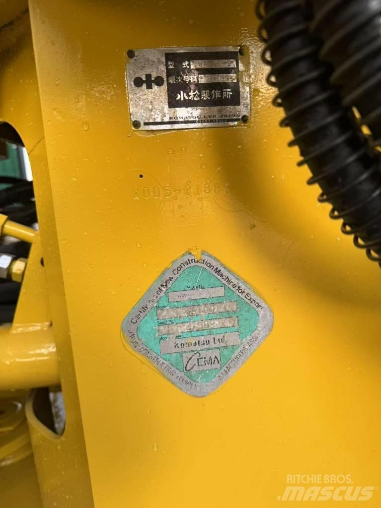 Komatsu WA100-1 Naudoti ratiniai krautuvai
