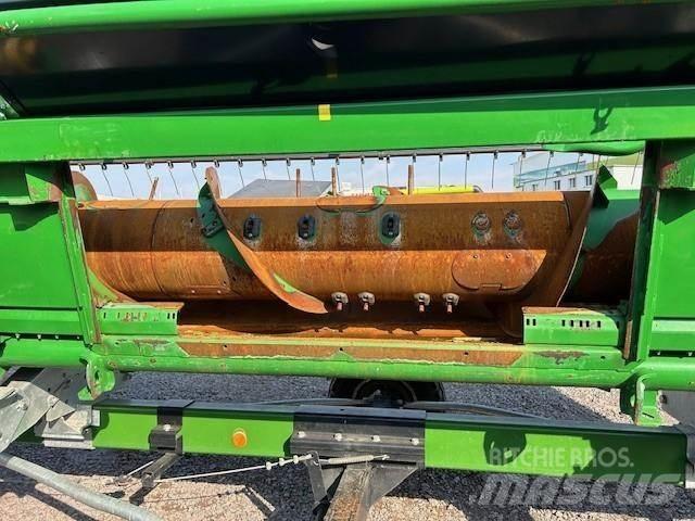 John Deere T 550 Derliaus nuėmimo kombainai