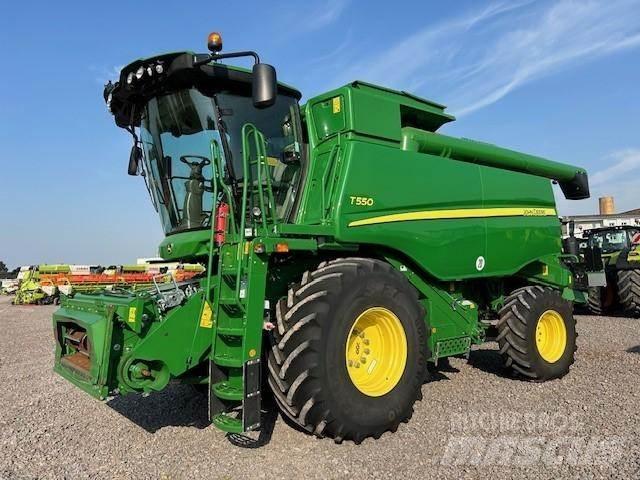 John Deere T 550 Derliaus nuėmimo kombainai