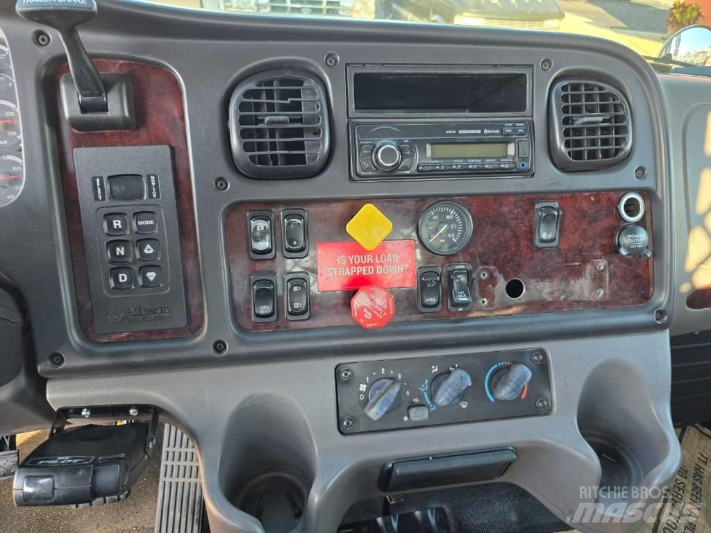 Freightliner M2 106 Platformos/ Pakrovimas iš šono