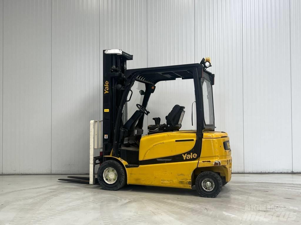 Yale ERP30VL Elektriniai šakiniai krautuvai