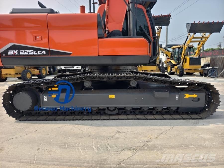 Doosan DX 225 LCA Vikšriniai ekskavatoriai