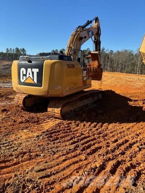CAT 320F Vikšriniai ekskavatoriai