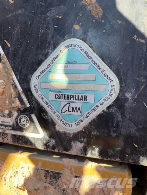 CAT 320F Vikšriniai ekskavatoriai