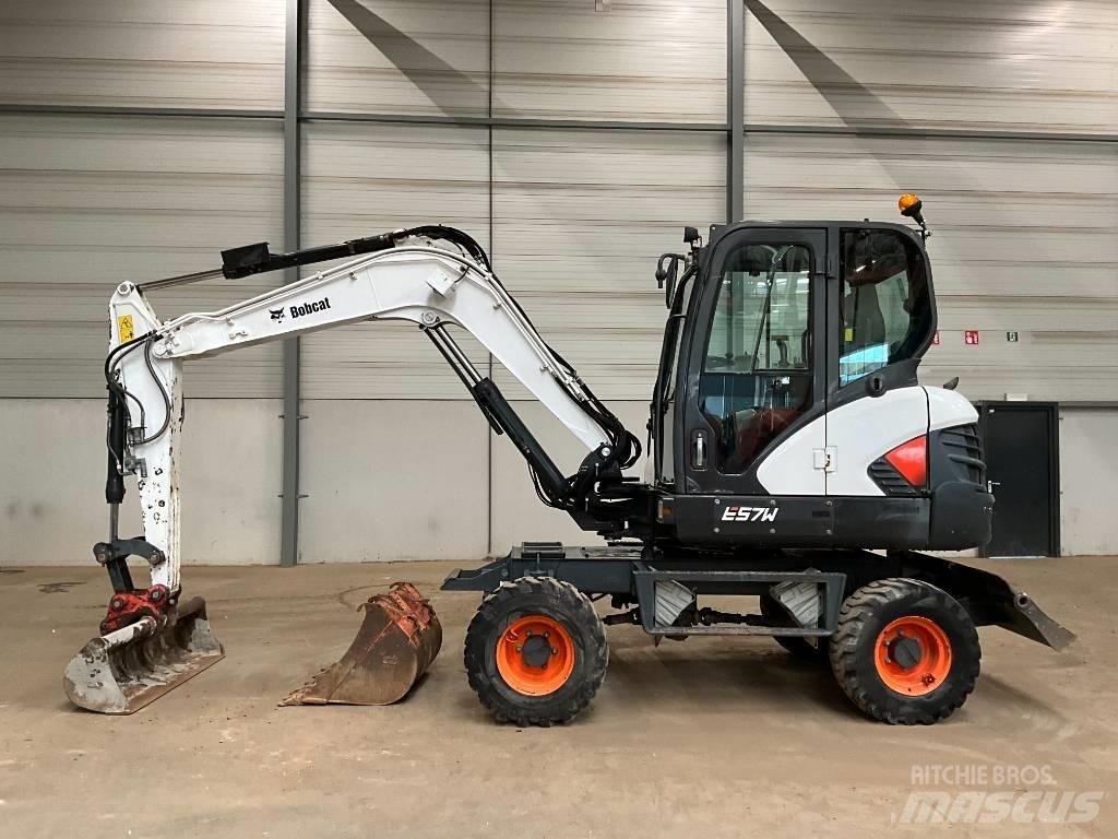 Bobcat E 57 W Ratiniai ekskavatoriai