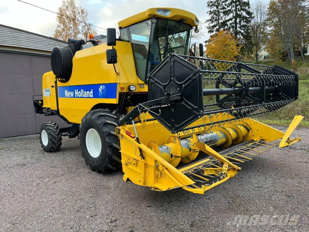 New Holland TC 5050 Derliaus nuėmimo kombainai